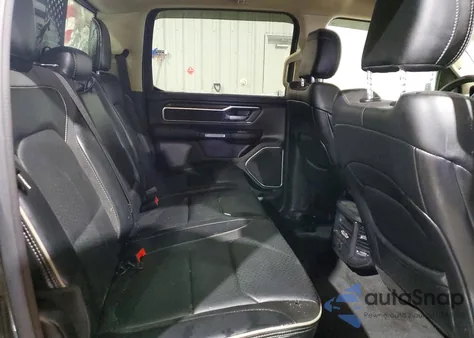 2020 Ram 1500 Laramie z USA, uszkodzony, nr VIN 1C6SRFJT6LN153216